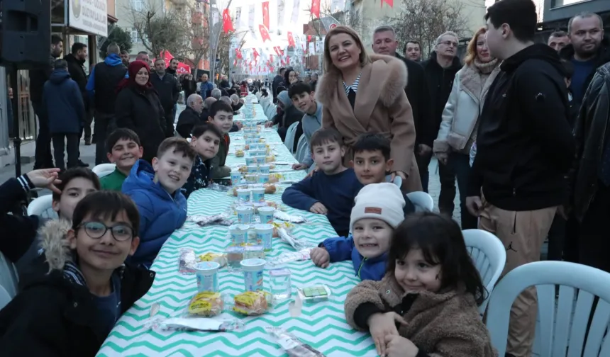 İzmit'te gönül sofrası Alikahya'da kuruldu