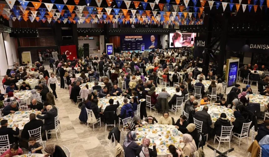 Kocaeli il iftarına binlerce kişi katıldı