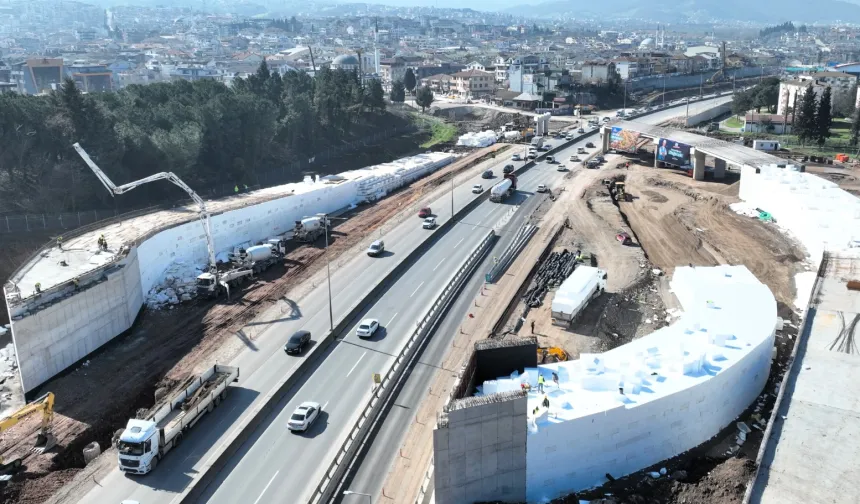 Başiskele Kavşağı'nın silueti ortaya çıkıyor