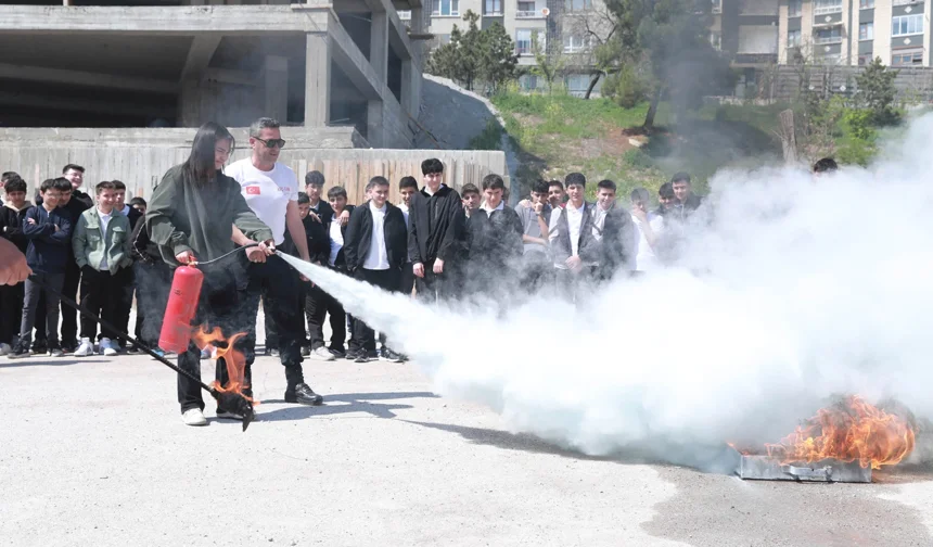 Keçiören'de gençlere afet bilinci