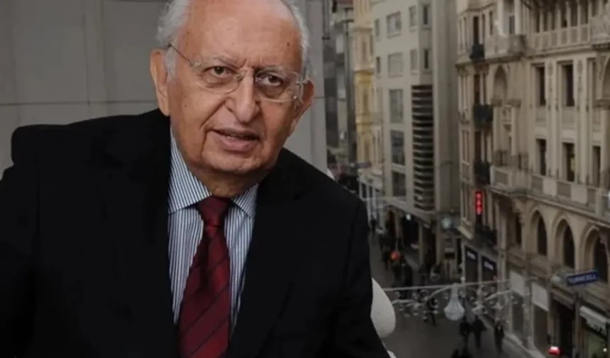 Hüsamettin Cindoruk hayatını kaybetti