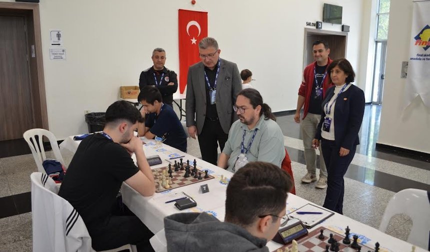 Satranç sevenler GTÜ’de buluştu