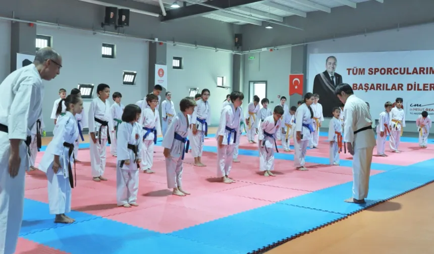 Keçiören uluslararası karatecileri ağırladı