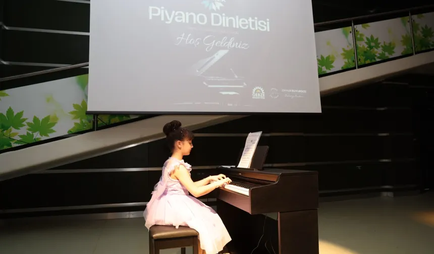 GESMEK kursiyerlerinden piyano dinletisi
