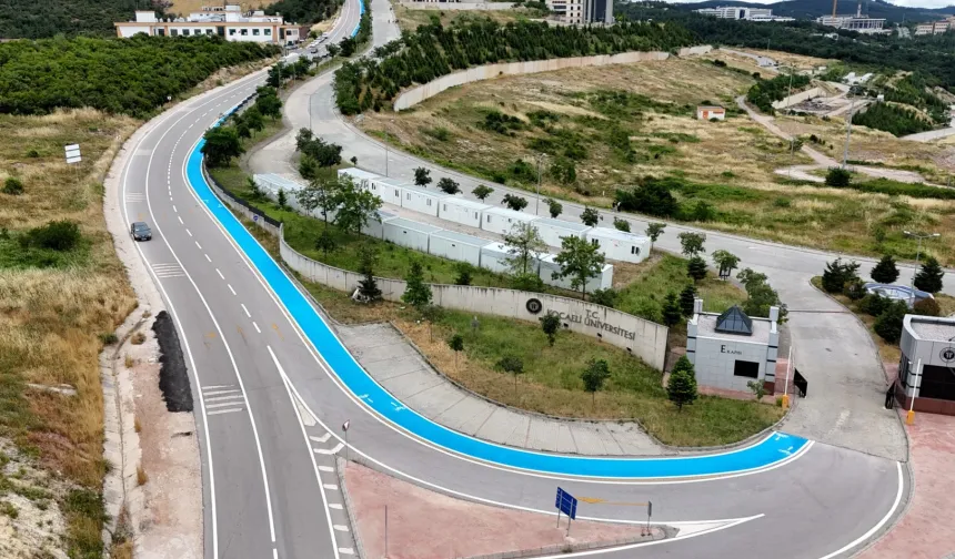 Kocaeli İzmit'te pedallar için güvenli hat