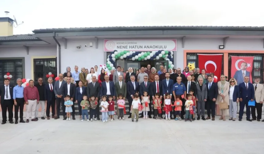 Çayırova'da yeni eğitim-öğretim döneminin ilk ders zili çaldı