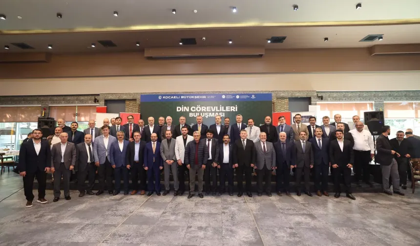 Kocaeli'de Başkan Büyükakın, 12 ilçeden din görevlileri ile bir araya geldi