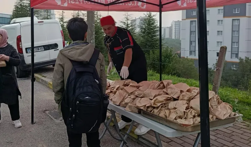 İzmit Belediyesi Beslenme Saati Projesine devam ediyor